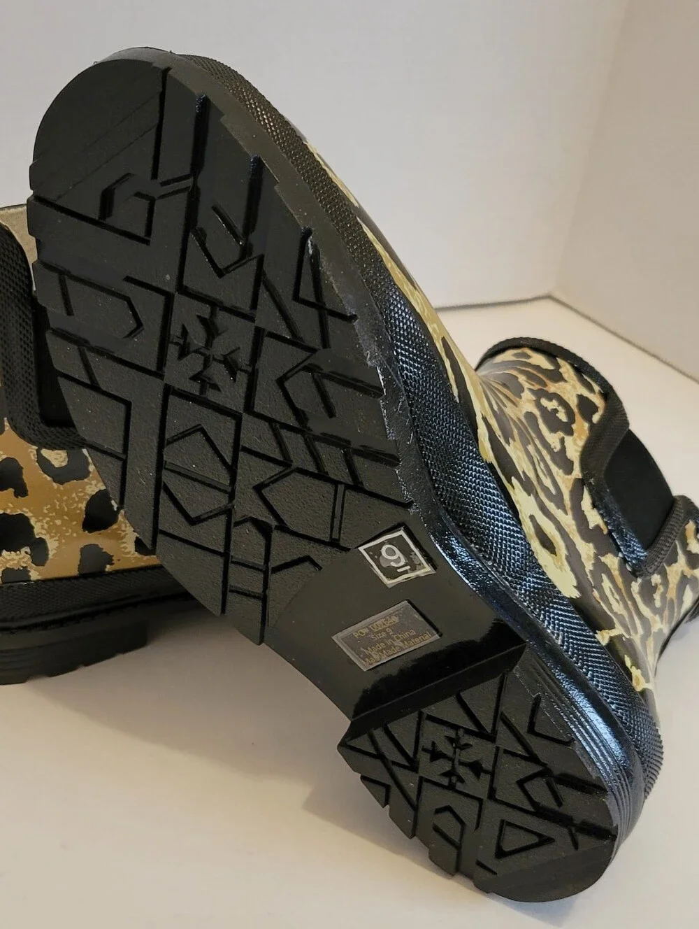 Journee Collection Tekoa Leopard Print Chelsea Rain Boots Waterproof Size 9 NWOT